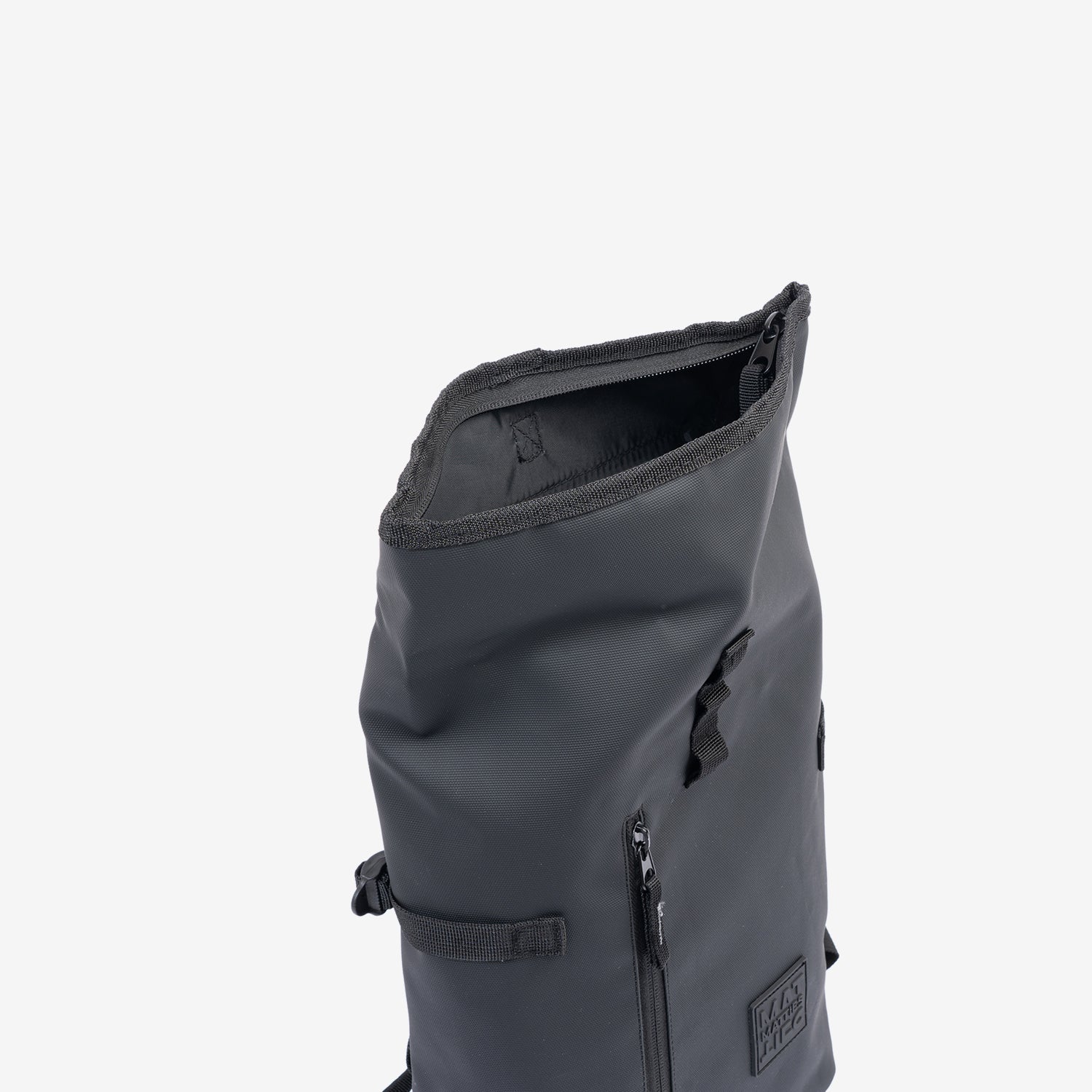 Mochila compacta, unisex, impermeable y perfecta para lo esencial. 22x35x9 cm - Image 3