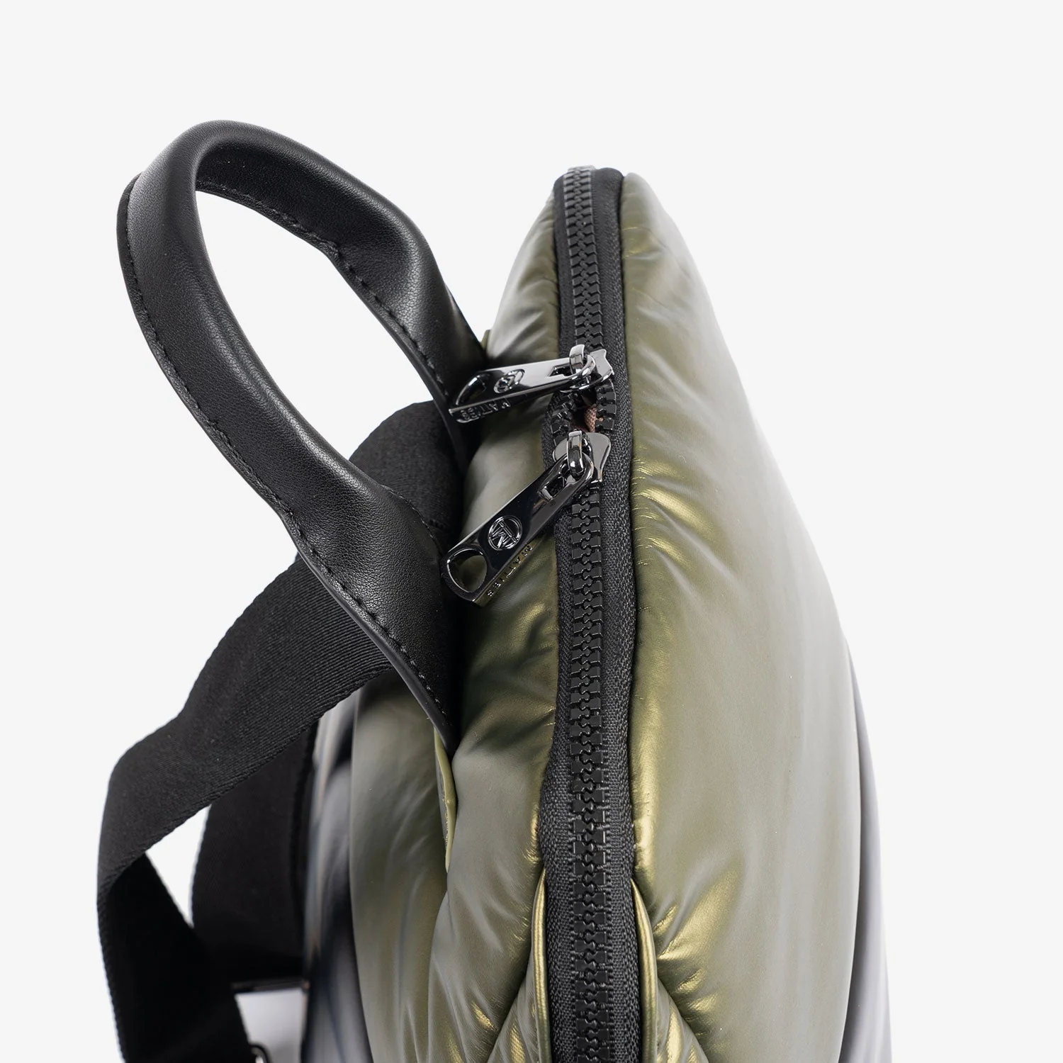 Mochila, Serie velside. 26x31x10.5 cm - Image 11