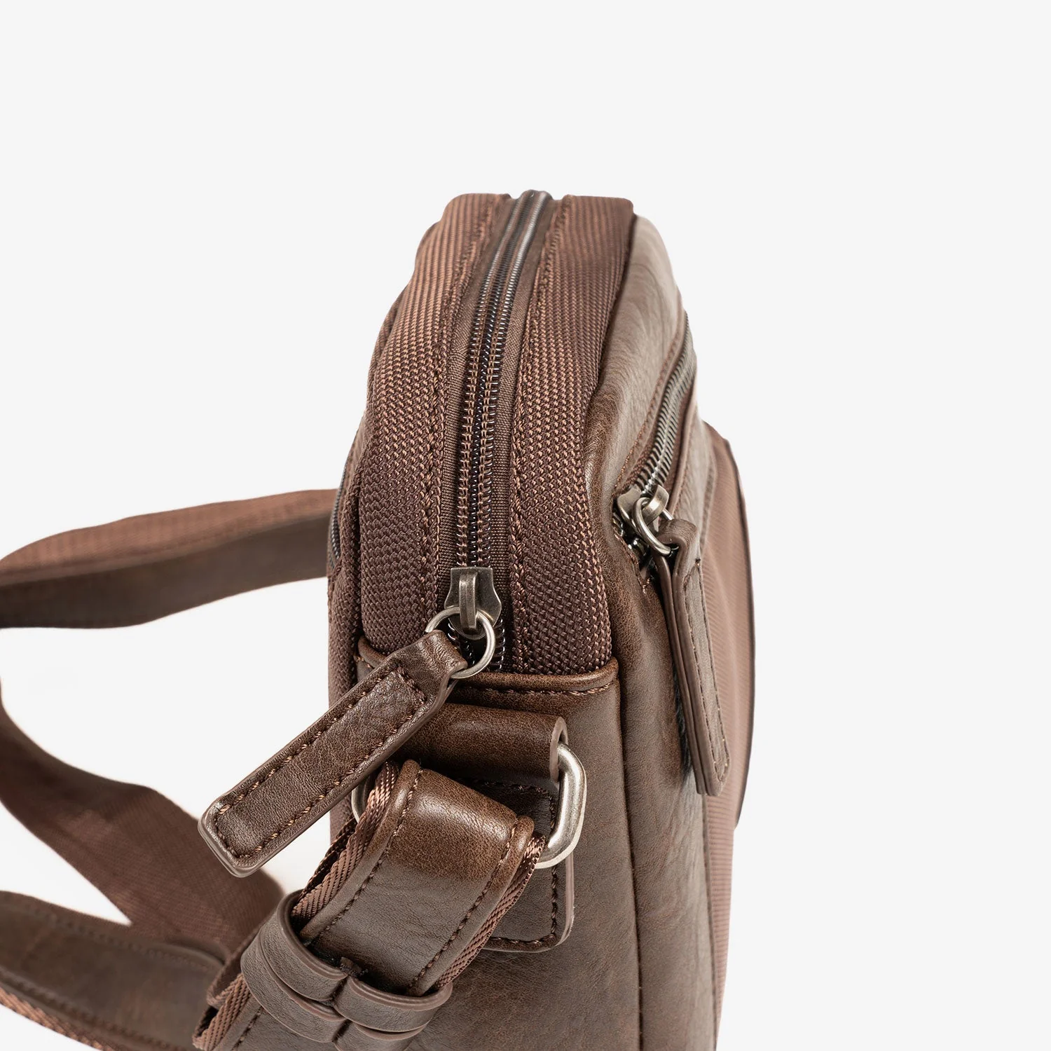 BOLSO BANDOLERA PARA HOMBRE, COLECCIÓN NYLON SPORT. 15.5x18.5x6.5 cm - Image 5